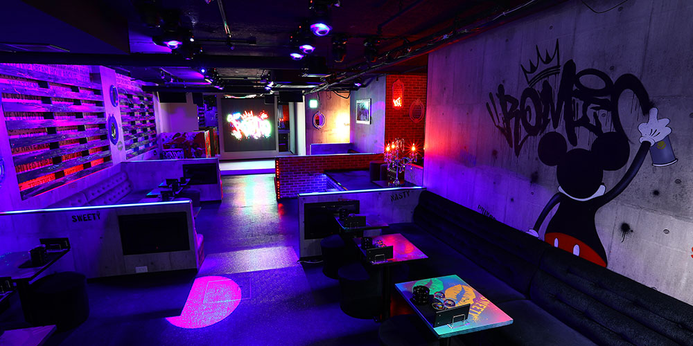 CLUB ROMIO店内